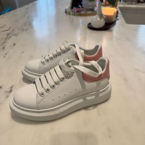 NEW Women's White and Pink Sneakers